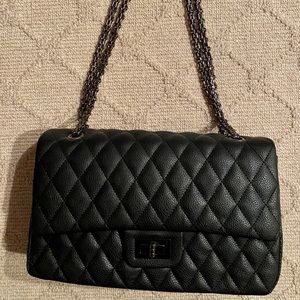 BRAND NEW & PERFECT Condition Black Quilted Shoulder Bag!